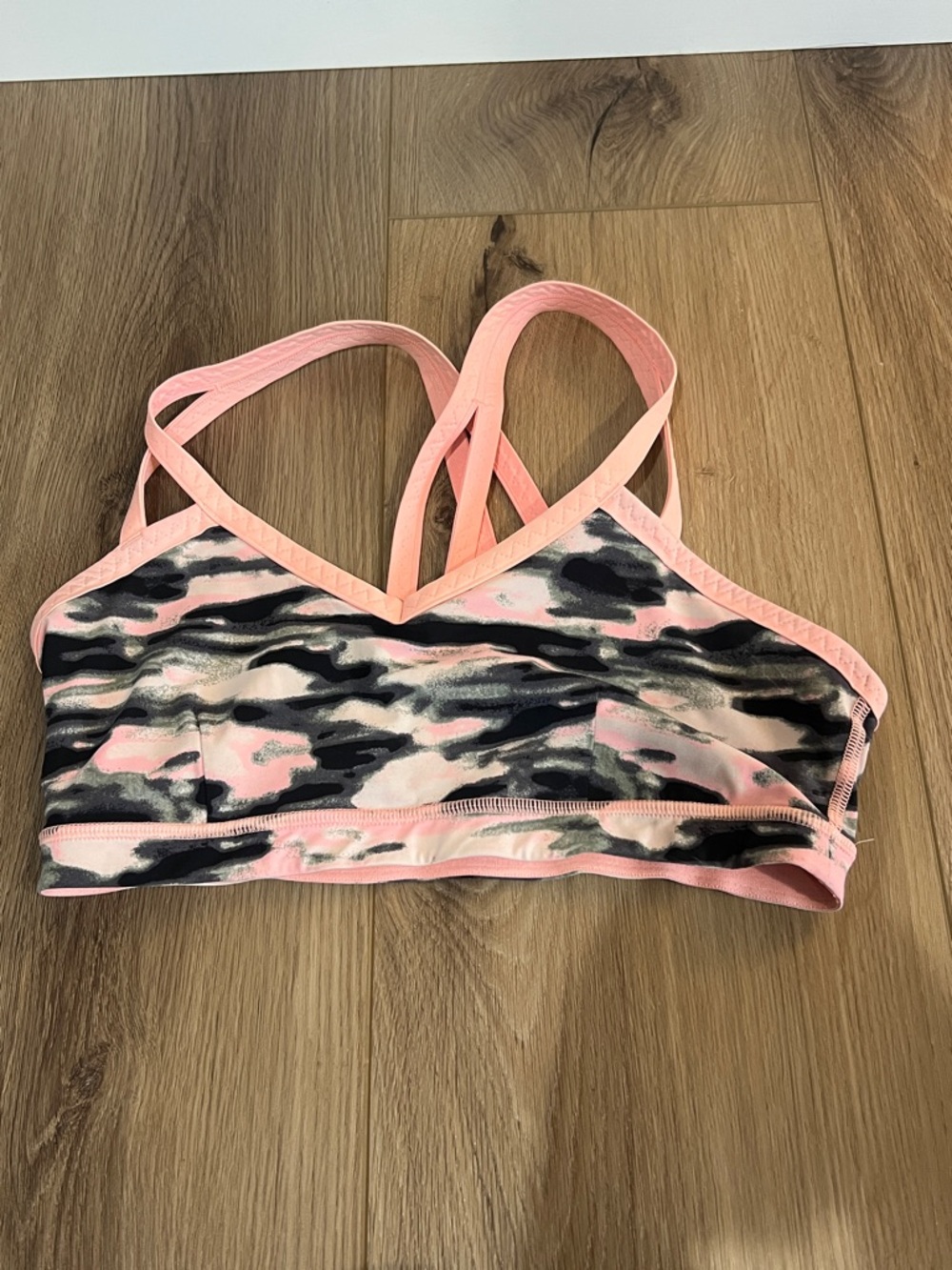 Lululemon Camo Waterbound Pink Strappy bra swim top Size 8 - Picture 2 of 5